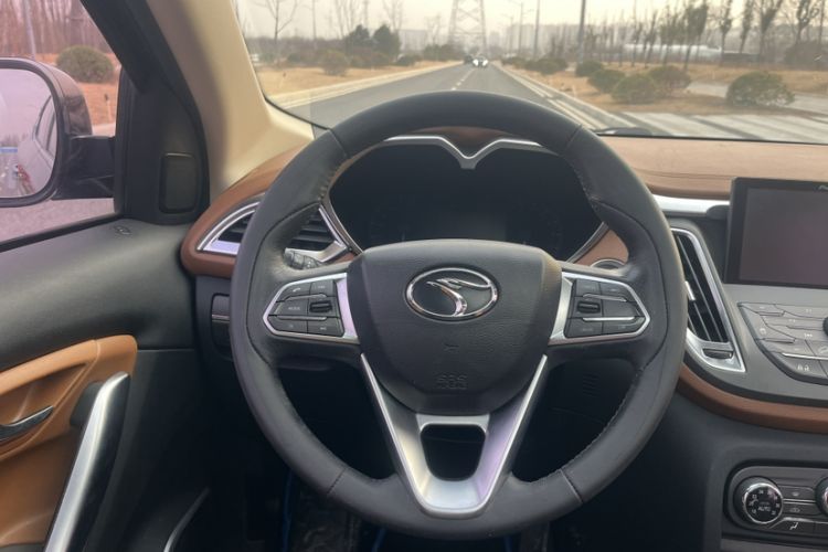 Used Soueast DX7 2015 1.5T Automatic Luxury Model
