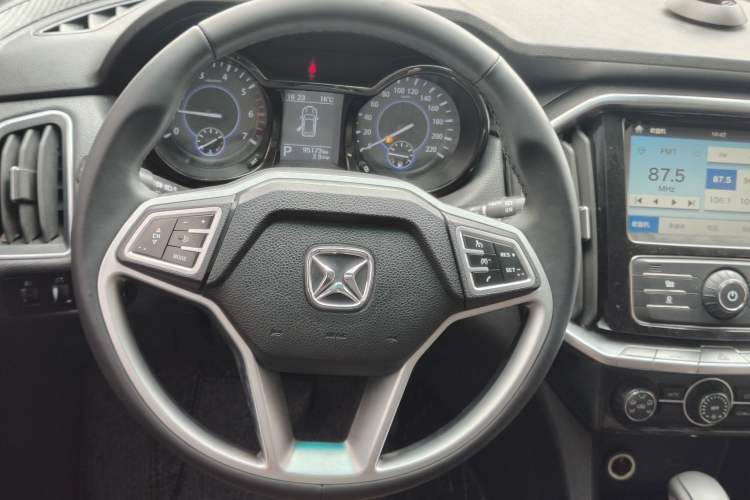 Used JMC Yusheng S350 2016 2.0T Automatic All-Wheel Drive Gasoline Luxury Edition 5 Seats