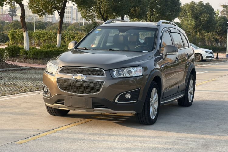 Used Chevrolet Captiva 2015 2.4L 4x4 Flagship Edition 7-Seater