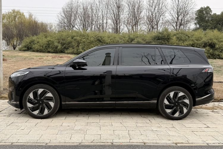 Used Dongfeng eπ eπ008 2024 636Max All-Electric Version 6 Seats
