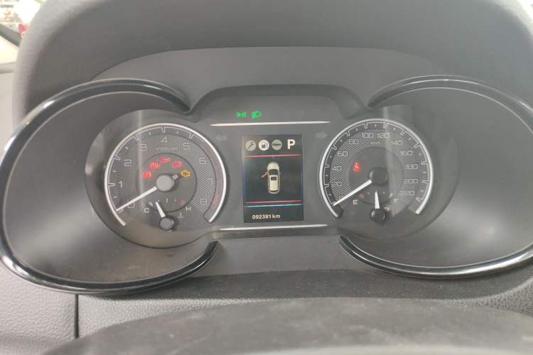 Used Dongfeng Aeolus AX7 2017 2.0L Automatic Zhiyu Trim
