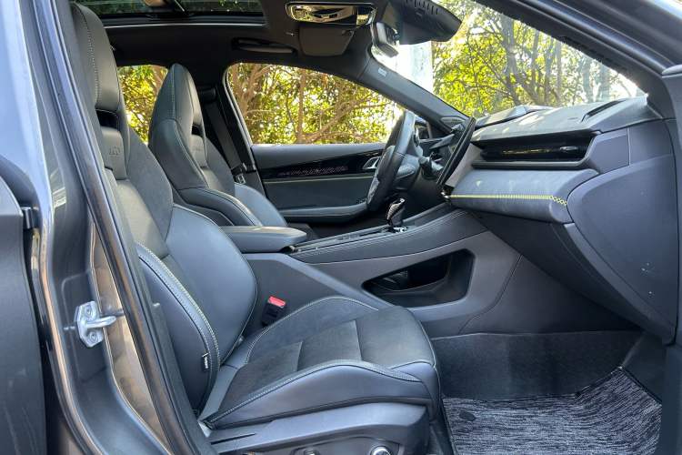 Used Lynk & Co 03 2023 2.0TD DCT H-Power Halo
