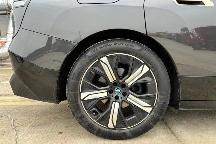 Used BMW iX 2022 xDrive40
