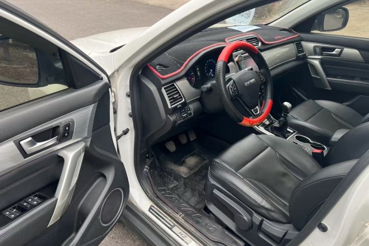 Used Haval H2 2018 Red-Label 1.5T Manual Two-Wheel Drive Elite Model
