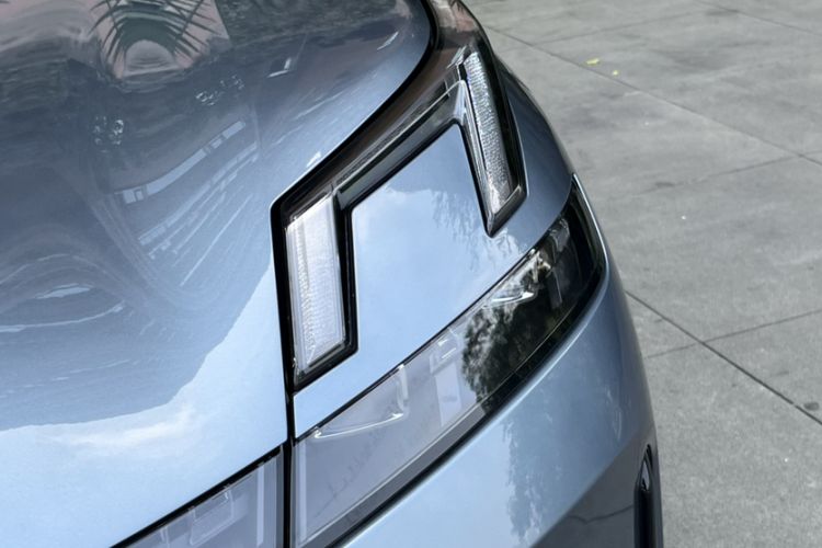 Used Lynk & Co 08 EM-P 2025 220 km All-Wheel-Drive Performance Halo Exterior 5