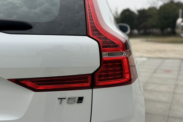 Used Volvo XC60 2021 T5 4x4 Smart Luxury Edition
