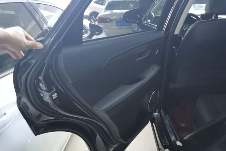 Used Lexus NX 2015 300h Front-Drive Fēngshàng Edition