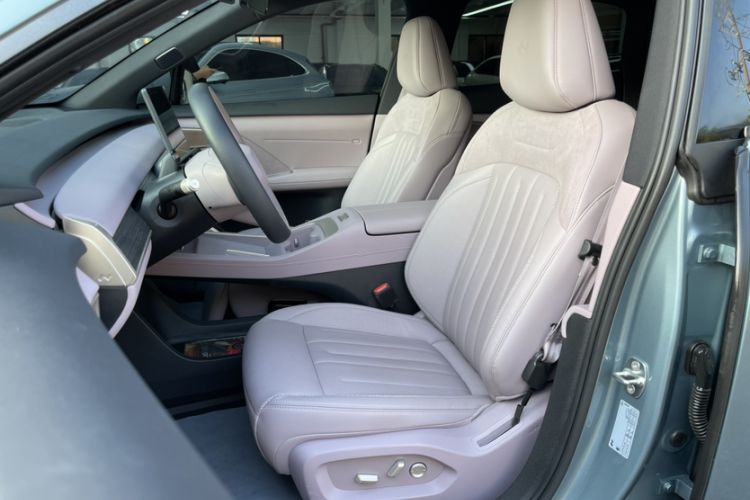 Used ONVO L60 2024 60 kWh Rear-Drive Version