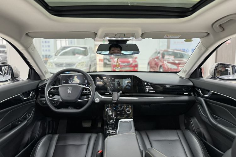 Used Bestune B70 2023 Third Generation 1.5T Automatic Enjoyment Version 70th Anniversary Edition
