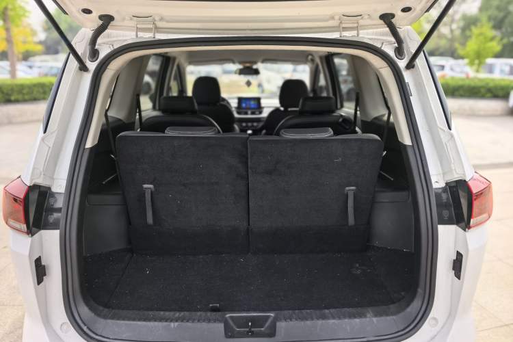 Used Baojun 360 2021 1.5L Manual Elite Edition Trunk