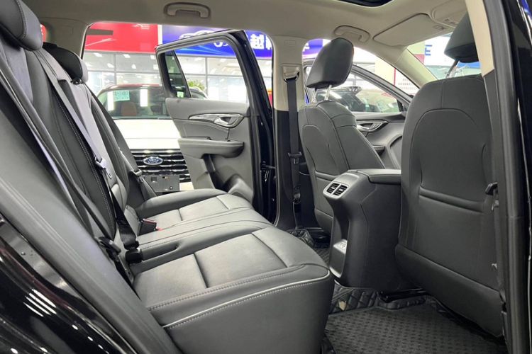 Used Buick Envision 2023 Encore Plus 652T Five-Seat Luxury Model