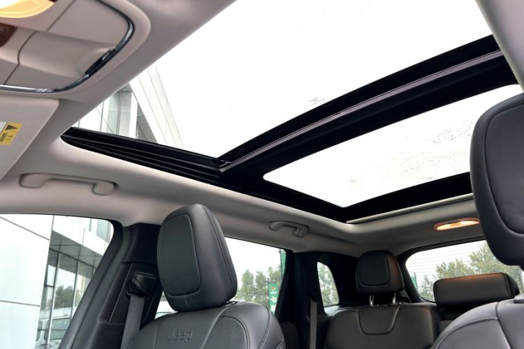 Used Jeep Cherokee 2017 2.0L Superior Edition