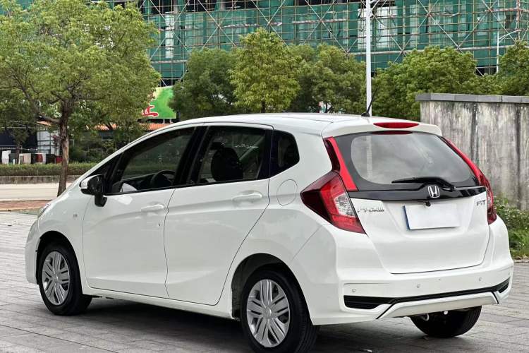 Used Honda Fit 2018 1.5L CVT Comfort Version Exterior 3