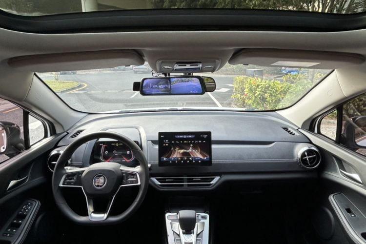 Used BYD Yuan New Energy 2019 EV360 Smart Connect Enjoyment Model Interior 4