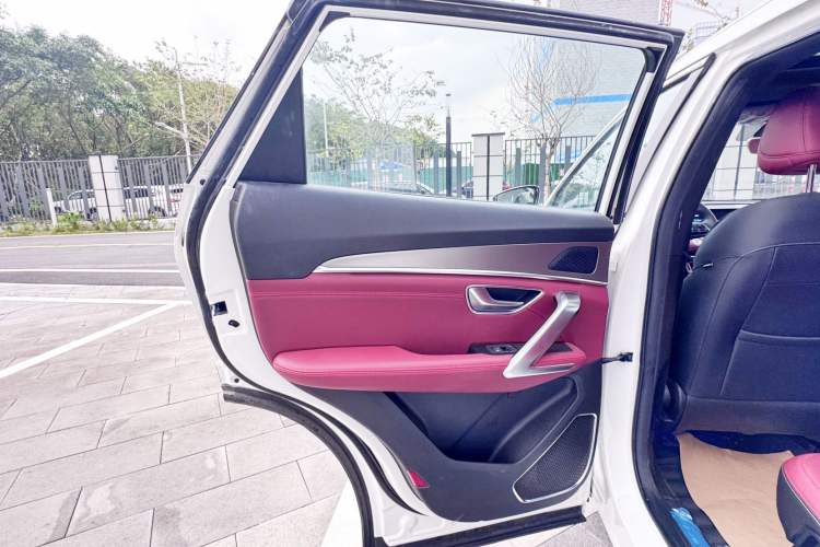 Used JETOUR X70 PLUS 2025 Champion Edition 1.5T DCT Champion PRO 7-Seater Interior 10