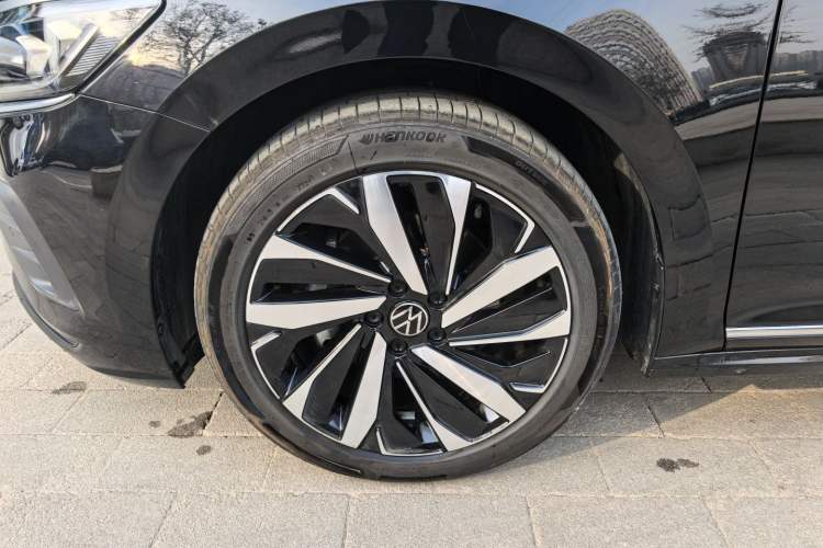 Used Volkswagen Passat 2024 380TSI Dragon Edition
