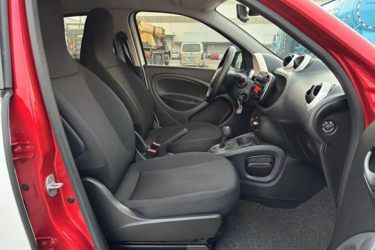 Used smart forfour 2016 1.0L 52 kW Dynamic Edition