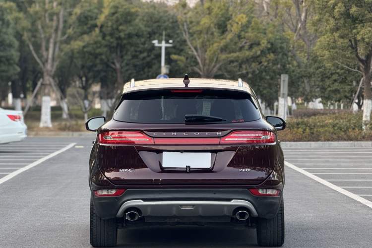 Used Lincoln MKC 2017 2.0T Two-Wheel Drive Deluxe Edition