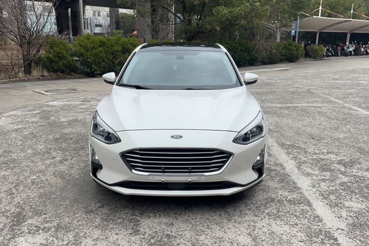 Used Ford Focus 2019 Sedan EcoBoost 180 Automatic Trend Edition

