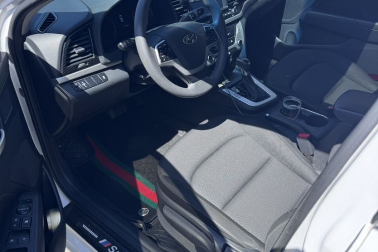 Used Hyundai Elantra (6th Generation / Lingdong) 2016 1.6L Automatic ZhiXuan – Elite Version Interior 2