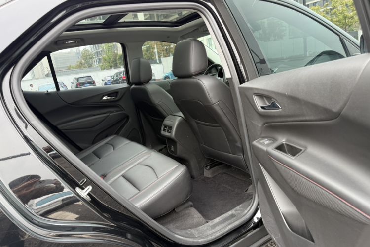 Used Chevrolet Equinox 2019 Redline 550T Automatic All-Wheel-Drive RS Model China VI Standard
