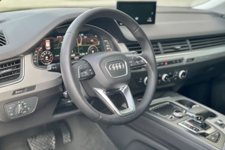 Used Audi Q7 2019 45 TFSI Comfort Model