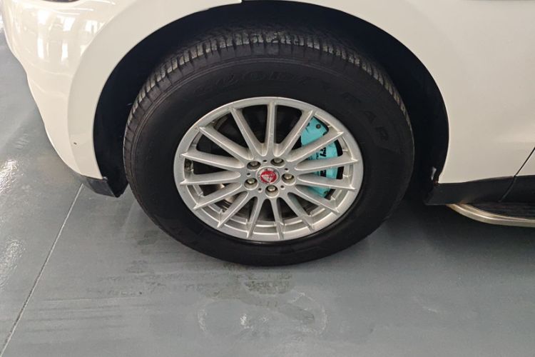 Used Jaguar F-PACE 2018 2.0T Two-Wheel Drive Urban Deluxe Edition Exterior 1