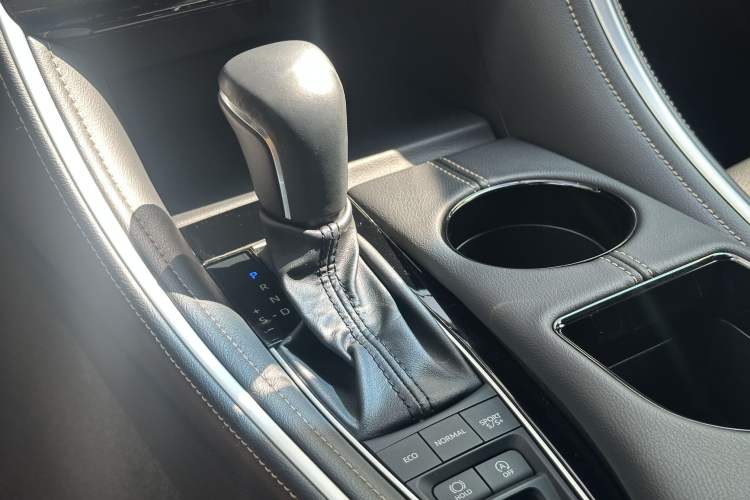 Used Toyota Avalon 2023 2.5L Luxury Edition