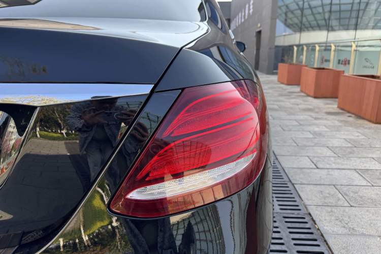 Used Mercedes-Benz E-Class 2019 E 200 L