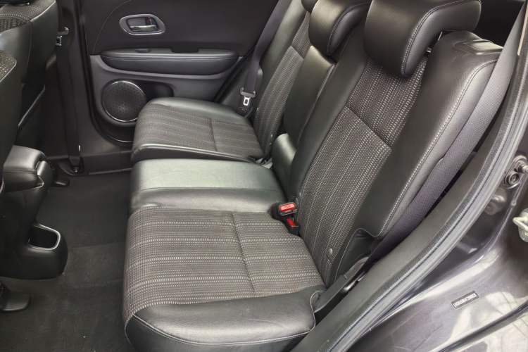 Used Honda Vezel 2015 1.8L CVT 2WD Luxury Model Exterior 8