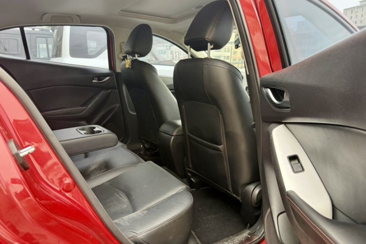 Used Mazda Mazda 3 Axela 2016 Sedan 2.0L Automatic Flagship Model