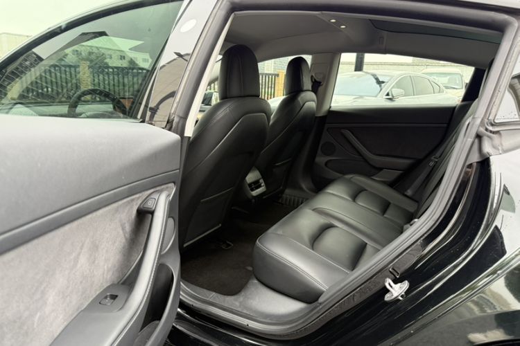 Used Tesla Model 3 2022 Performance High-Performance All-Wheel-Drive Version Interior 11