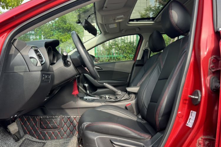 Used Mazda 3 Axela 2014 Sedan 1.5L Automatic Luxury Model Left Front Seat