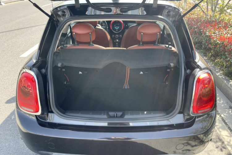 Used MINI 2014 1.5T COOPER Fun
