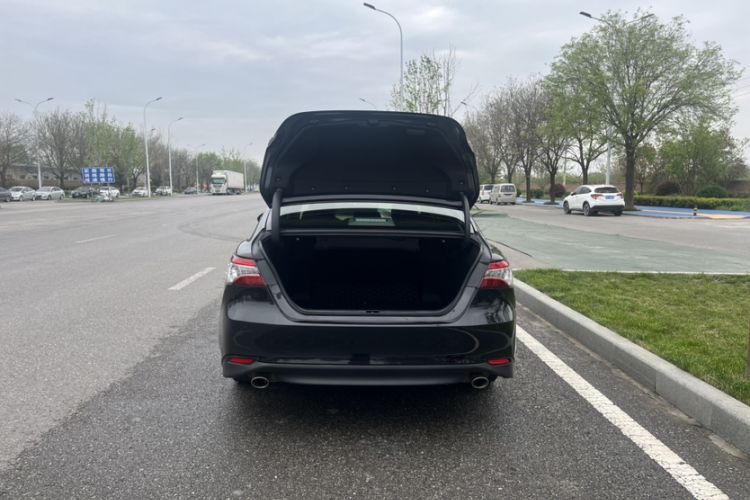 Used Toyota Camry 2019 Revised Version 2.0G Luxury Edition Interior 7