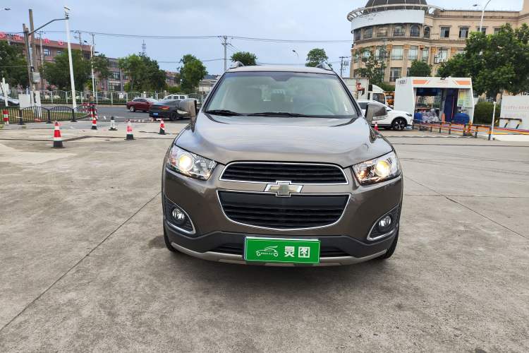 Used Chevrolet Captiva 2015 2.4L 4x4 Flagship Edition 7-Seater