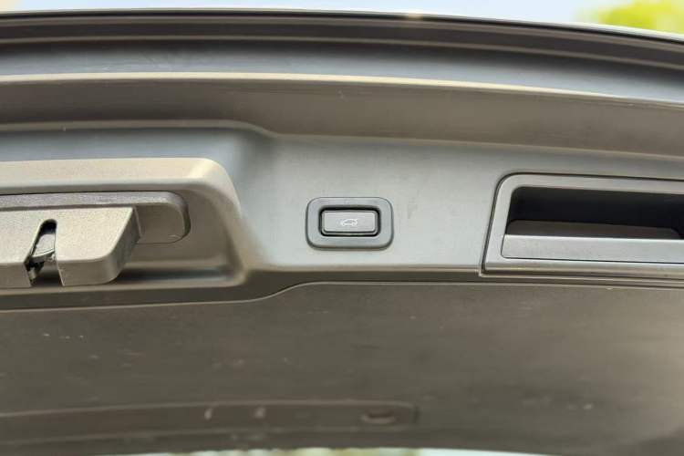 Used Land Rover Range Evoque 2020 249 PS R-DYNAMIC S First-Edition Sport Custom Edition