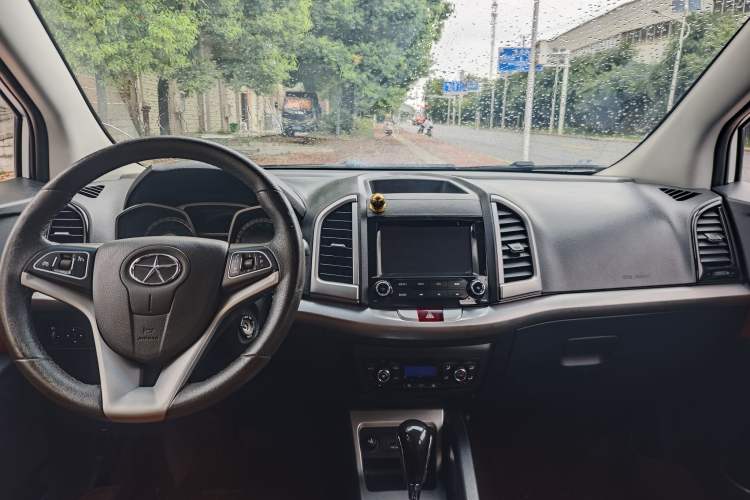 Used JAC Refine S3 2014 1.5L CVT Luxury Smart Model