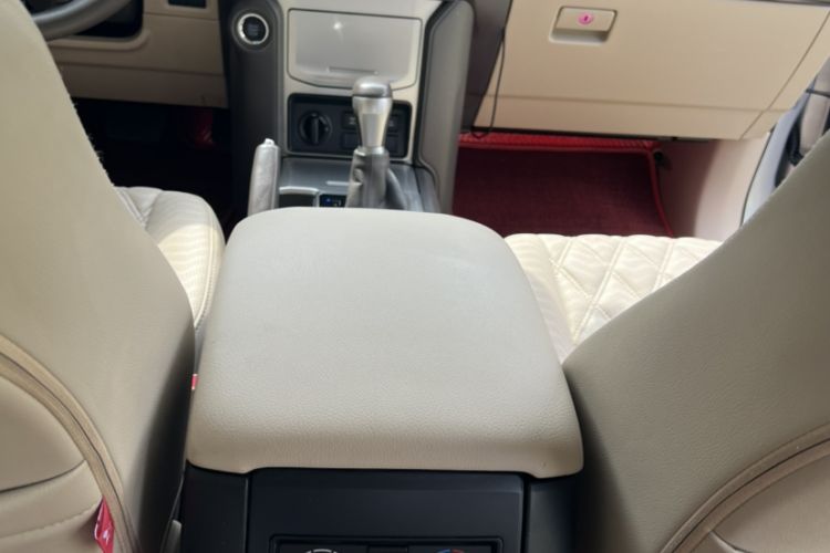 Used Toyota Prado 2018 4.0L U.S.-Spec Version 7 Seats Interior 6