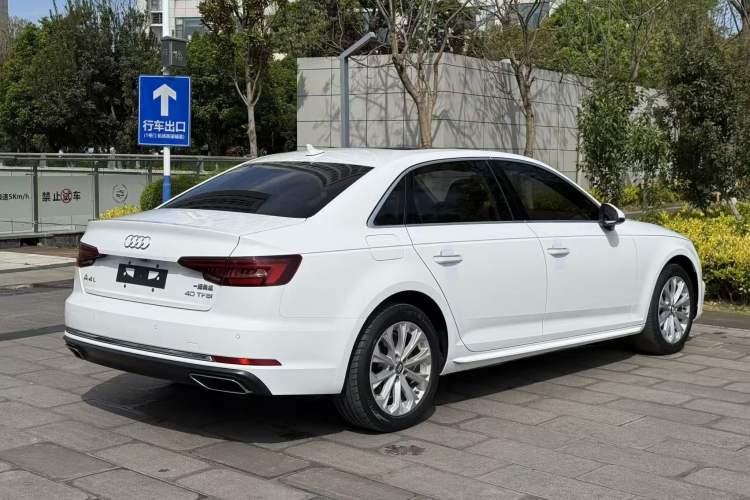 Used Audi A4L 2019 40 TFSI Ambition China VI Exterior 5