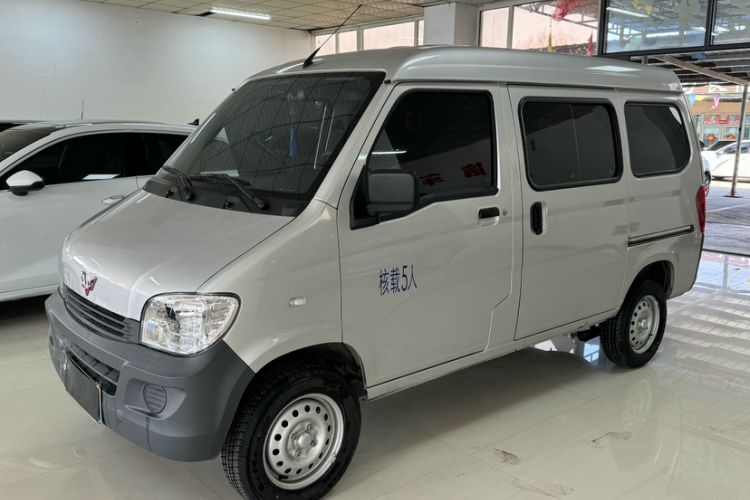 Used Wuling Zhiguang 2023 1.5L Practical Version 5/7 Seats
