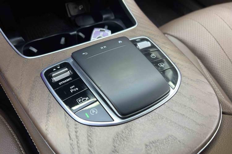 Used Mercedes-Benz E-Class 2023 E 300 L Luxury Model Interior 2