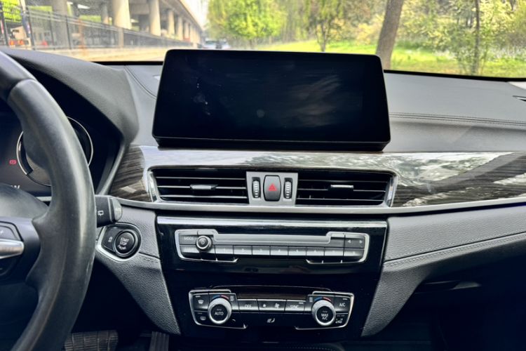 Used BMW X1 2020 xDrive25Li Luxury Edition Interior 3