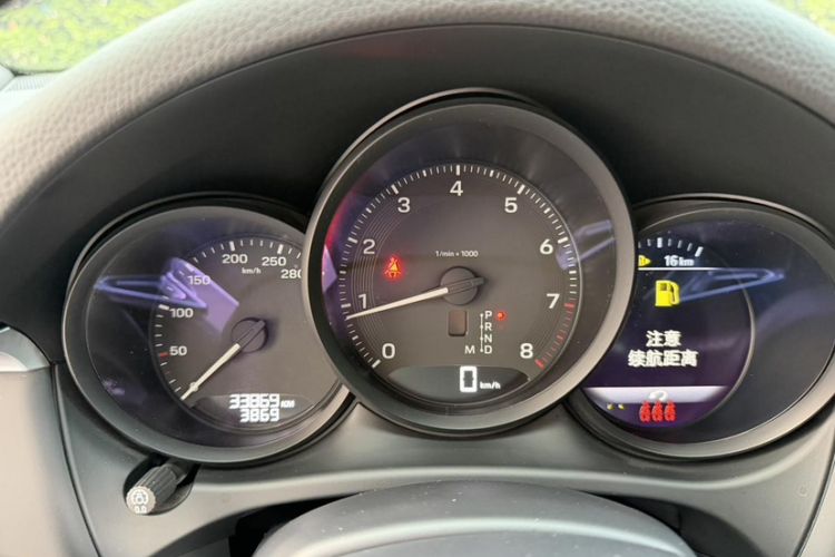 Used Porsche Macan 2024 Macan 2.0T