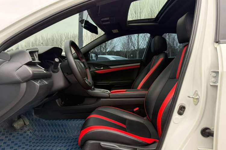 Used Honda Civic 2021 HATCHBACK 220TURBO CVT New Trendsetter