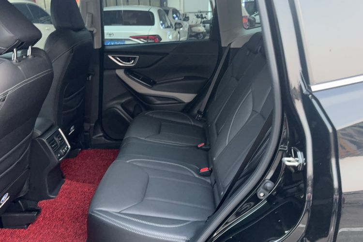 Used Subaru Forester 2022 2.0i AWD Flagship Edition EyeSight Interior 2