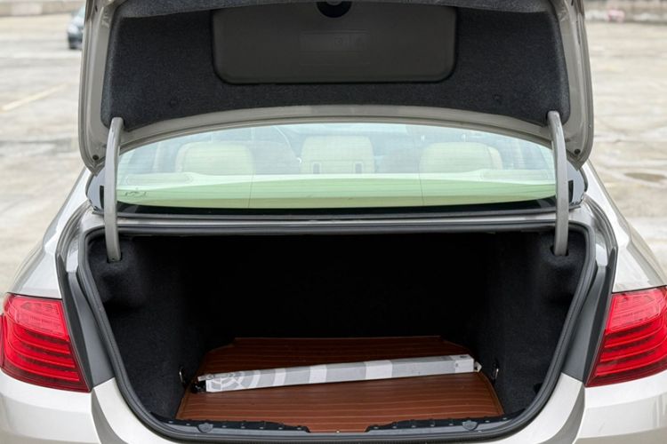 Used BMW 5 Series 2014 520i Elegant Edition
