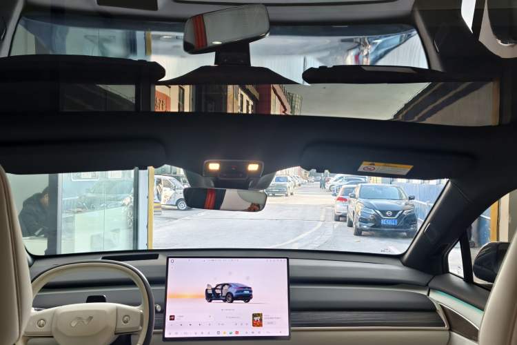 Used ONVO L60 2024 60 kWh All-Wheel Drive