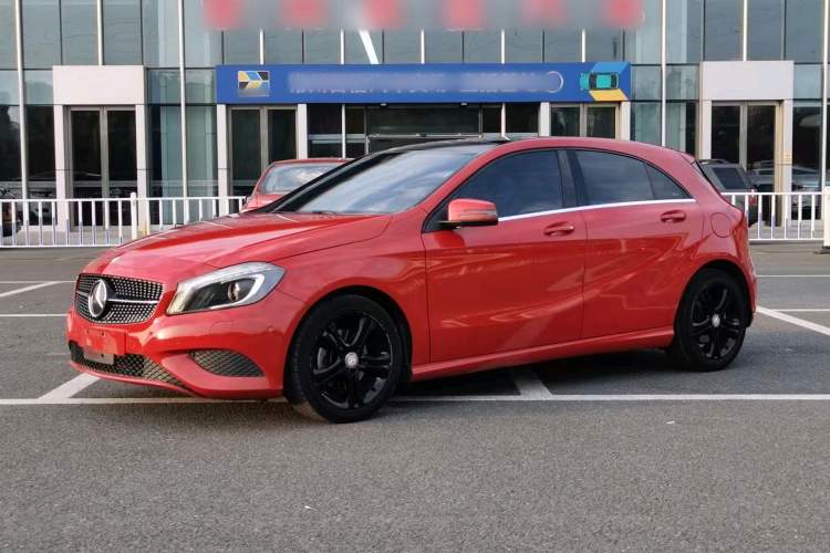 Used Mercedes-Benz A-Class 2015 A 180 Exterior 5