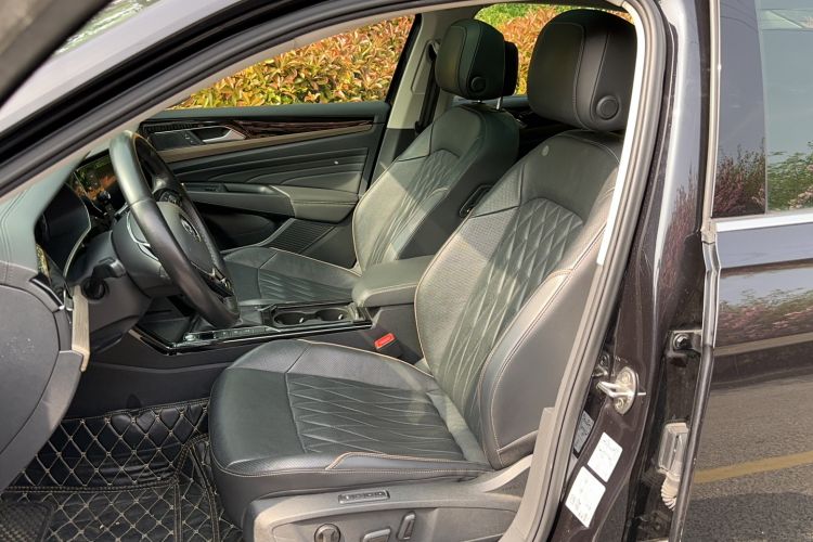 Used Volkswagen Passat 2019 380TSI Luxury Edition China VI Standard Left Front Seat